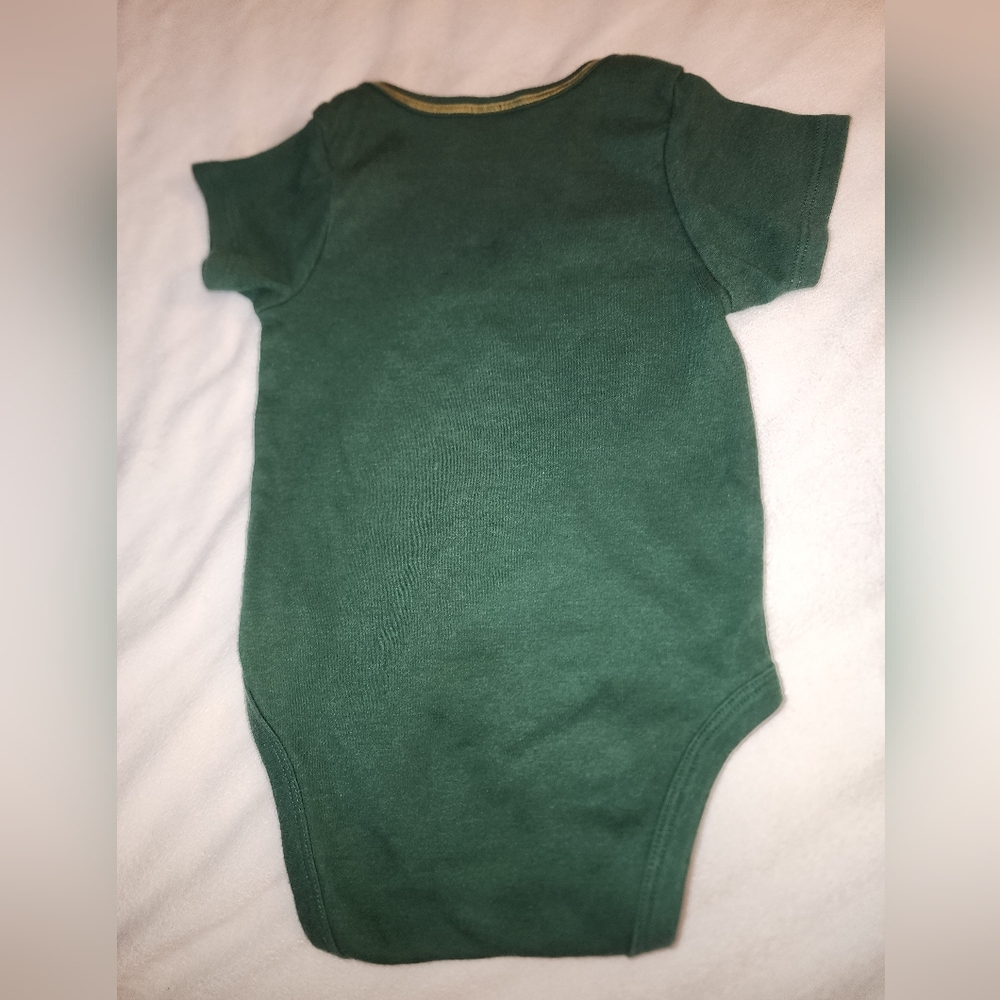 PACKER'S FAN- NFL- 6/12M Packer's green and yellow short sleeve bodysuit - Picture 6 of 6